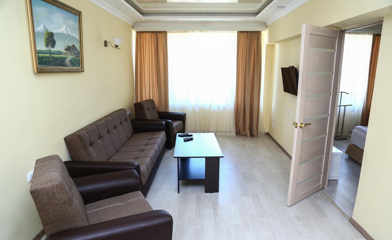 Goris Hotel Εξωτερικό φωτογραφία